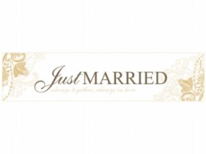 wedding-83.jpeg Zīme 'just married'160-442 / 50*11,5 cm